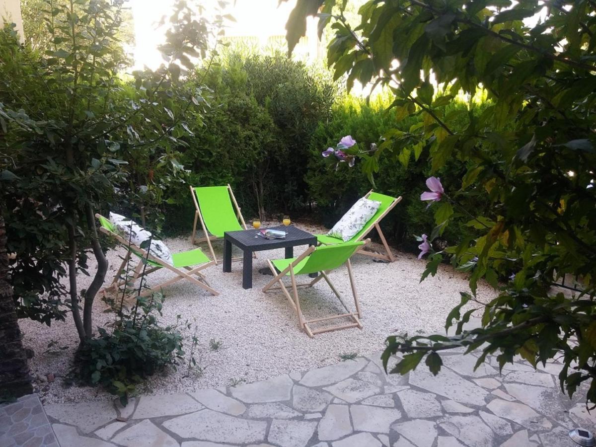 Agreable T3 Avec Jardin Et Parking Prive, A 350M Du Centre Ville Et Des Plages, Wifi, Remise Supplementaire De 10 Pourcent Pour Une Location A La Semaine Cavalaire-sur-Mer Exterior foto