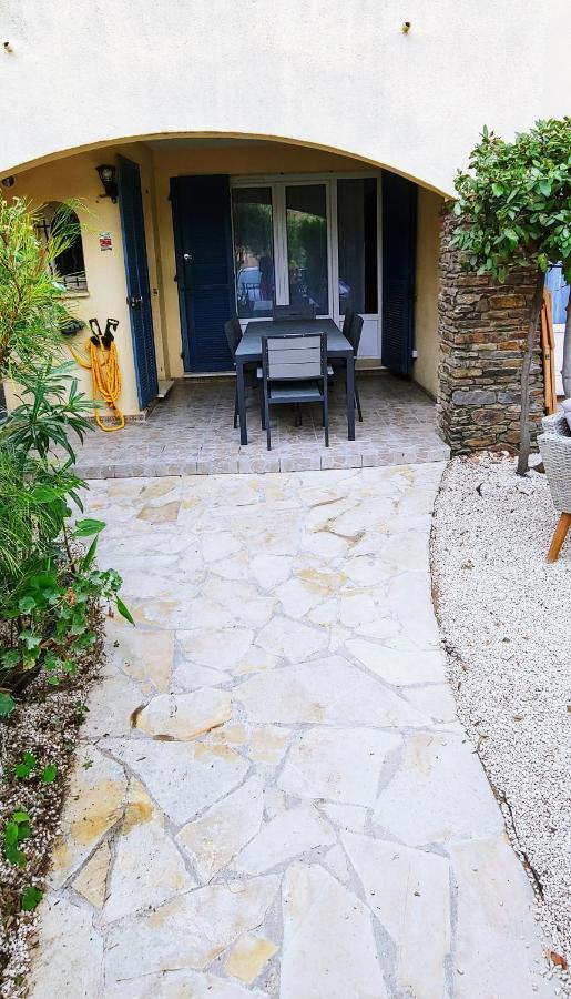 Agreable T3 Avec Jardin Et Parking Prive, A 350M Du Centre Ville Et Des Plages, Wifi, Remise Supplementaire De 10 Pourcent Pour Une Location A La Semaine Cavalaire-sur-Mer Exterior foto