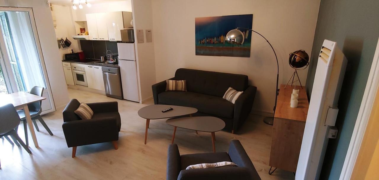 Agreable T3 Avec Jardin Et Parking Prive, A 350M Du Centre Ville Et Des Plages, Wifi, Remise Supplementaire De 10 Pourcent Pour Une Location A La Semaine Cavalaire-sur-Mer Exterior foto
